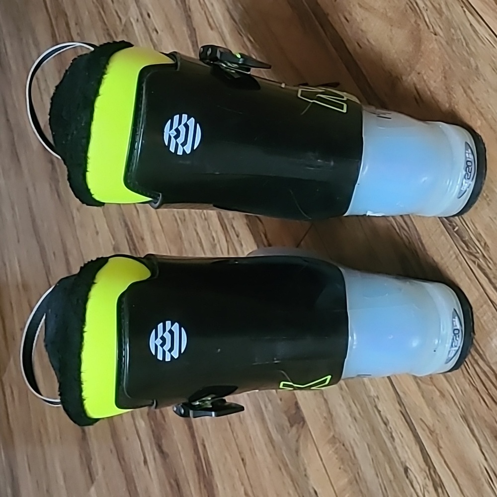 Ski Boots - Picture 2 of 6